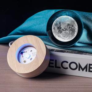 Lámpara Nocturna Moderna de Bola de Cristal 3D con LED RGB de 7 Colores, Diseño Celestial Luminoso, Base de Madera USB, Venta al por Mayor - Product Image 5