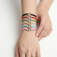 Bracelet élégant pour couples, en acier inoxydable, avec lettre personnalisable, tressé, coloré, pour hommes et femmes, tendance