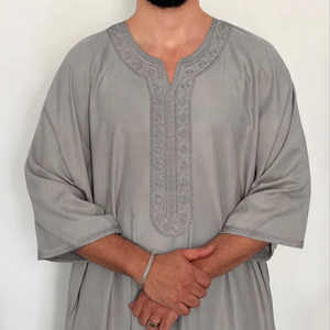 2025 bordado marroquí gris Thobes hombres musulmán bolsillo lateral Thobe tradicional Jibba Abaya ropa de hombre Jalabiya para hombres - Product Image 1