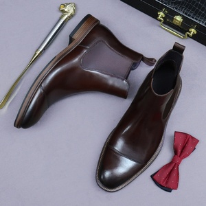 Zapatos Retro Hechos a Mano de Tres Piezas Estilo Británico, Botas Chelsea de Alta Gama para Hombre, Botas Martin de Cuero Genuino con Acabado Desgastado - Product Image 4