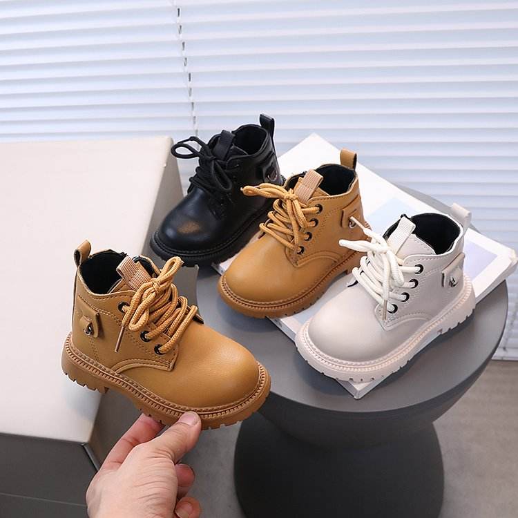 British Cowboy Style Ankle Football Boots for Boys Custom OEM