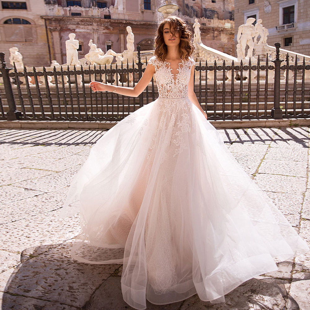 Elegant Beach Wedding Dresses with Beaded Lace Appliques & Oem| Min Order 1 ct