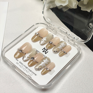 <span class=keywords><strong>Uñas</strong></span> Acrílicas Adhesivas en Forma de Almendra, Color <span class=keywords><strong>Rosa</strong></span> Nude Brillante <span class=keywords><strong>con</strong></span> Destellos Dorados Champán y Pedrería, Reutilizables - Product Image 3