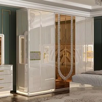 Ensemble de chambre à coucher moderne de luxe avec coiffeuse, armoire et lit queen size, adapté à la maison ou au salon d'hôtel
