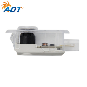 Projecteur de logo de porte de voiture sans fil à LED personnalisé ADT avec effet d'ombre fantôme - Product Image 4