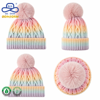 Bonnet épais en tricot torsadé ombré avec pompon en fausse fourrure dégradé arc-en-ciel, bord côtelé replié, confortable, cadeau, en stock, fabrication de marque, fourniture