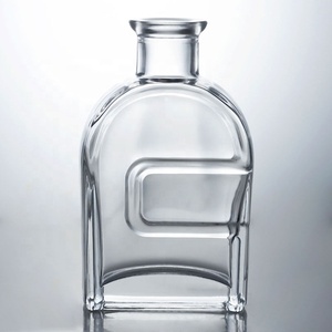 La Aduana Vende Al Por Mayor Una Botella De Vidrio Transparente De <span class=keywords><strong>Ron</strong></span> Tequila De 500 ml 700 ml 750 ml Con Corcho - Product Image 1