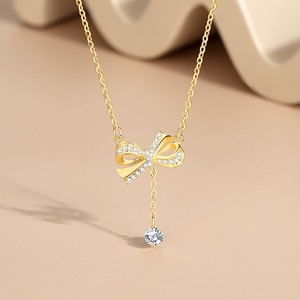สร้อยคอจี้เพชรทรงโบว์สำหรับผู้หญิงจาก Dan Jewelry ทำจากเงินแท้ 925 ประดับด้วยเพชรคิวบิกเซอร์โคเนีย 5A พร้อมสายสร้อยเคลือบทอง - Product Image 3
