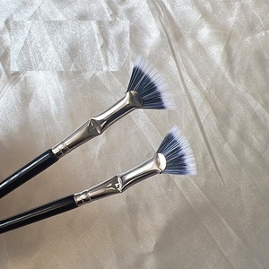 Pennello a ventaglio OEM Mini Angel per la pulizia delle extension ciglia, pennello piatto piegato per mascara e extension ciglia - Product Image 5