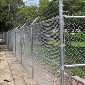 Malla ciclónica galvanizada de alambre de 2.5mm y 3mm, valla de alambre de eslabones de cadena de hierro recubierta de PVC, puerta de valla para jardín - Product Image 6