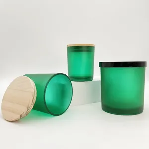 Großhandel kundenspezifisch luxuriös gefrostet grünes Glas Kerze-Gläser leere Kerze Behälter mit Bambus-Deckel für Kerzenherstellung