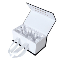 Boîte cadeau rigide personnalisée avec poignée en satin, doublure intérieure en satin blanc, design à fentes, logo imprimable, coque en carton rigide