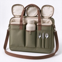 Sac à bandoulière pour pique-nique avec compartiment central pour bouteille, poches pour couverts et poignées de transport pour le camping, les voyages et les repas en plein air