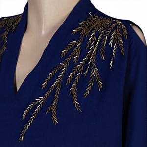 Abaya Modeste en Polyester Bleu Clair pour Femme, Col Montant, Longueur Ras du Sol, Manches Longues, Broderie Perlée, Service OEM, Usage Quotidien, Aïd, Coupe Ample - Product Image 1