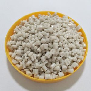 Le polypropylène de matière première en plastique granule des granules de pp pour le conteneur met en sac - Product Image 5