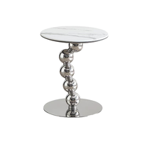 Design italien léger et luxueux Table d'appoint pour canapé de salon Style moderne Mobilier haut de gamme pour la maison Table d'angle en marbre et métal