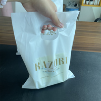 Sac Shopping en Plastique Personnalisé avec Logo Imprimé Imperméable Poignée Découpée pour Vêtements/Chaussures/Sous-vêtements/Chaussettes Sacs Cadeaux