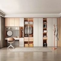 Armoire à vêtements en bois personnalisée avec coiffeuse, meubles de chambre à coucher adaptés à l'hôtel ou à la maison