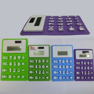 Calculatrice pliable à affichage solaire souple à double puissance à 12 chiffres avec couleurs bleu/blanc/noir et piles cylindriques - Product Image 4