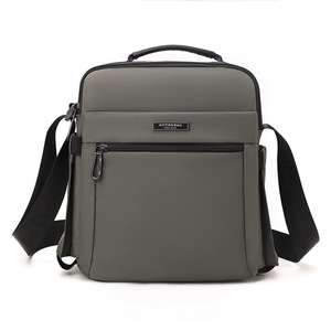 Bolso cruzado de negocios de tela Oxford de alta capacidad para hombre, mochila cruzada ligera para todas las estaciones - Product Image 4