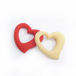 SGS comida grado orgánico calmar nueva venta al por mayor bebé mordedor anillo de corazón de silicona mordedor - Product Image 4