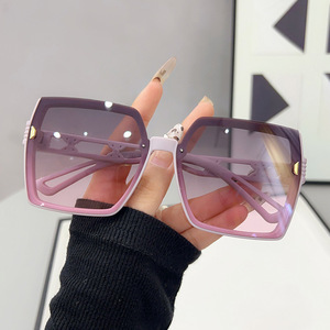 <span class=keywords><strong>Occhiali</strong></span> da sole da donna UV <span class=keywords><strong>occhiali</strong></span> da sole con senso avanzato grande faccia <span class=keywords><strong>occhiali</strong></span> semplici faccia piccola - Product Image 1