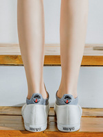 WJNSpring Summer Nouvelles chaussettes japonaises pour femmes, chaussettes bateau à talon brodé, chaussettes amusantes à motifs de dessins animés, pour une touche de tendance originale et de personnalité.