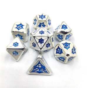 Jeu de 20 dés en métal Face Gold Dragon le plus vendu pour le divertissement cool, personnalité créative, <span class=keywords><strong>RPG</strong></span> et jeux du MDN - Product Image 1