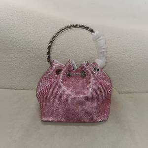 Bolsa transversal feminina de ombro unicocom formato semicircular exclusivoem palha trancadaideal para ocasioes formais ou - Product Image 1