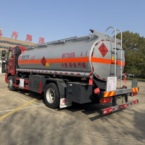Camion-citerne à simple pont FAW J6F de Chine (15 m³ en acier au carbone/inox/aluminium Euro 6) |   Modèle d'exportation 150-250 ch, capacité de charge 10100 kg - Product Image 6