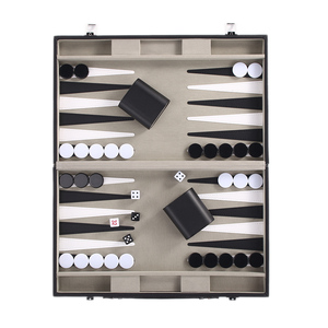 Set da viaggio personalizzato per adulti Backgammon portatile con custodia in pelle e chip per giochi di scacchi - Product Image 3