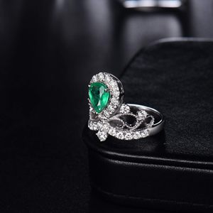 Anillo de Esmeralda Verde Intenso Natural con Corte de Pera, Corona con Lazo, Diamantes Pavé Completos, Oro Blanco, Estilo Princesa, Anillo de Gema Impresionante - Product Image 4