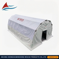 Tente Gonflable Double Couche Quatre Saisons 8x6m (48) en PVC Imperméable à Montage Rapide avec Deux Chambres et Salon pour Secours en Cas de Catastrophe