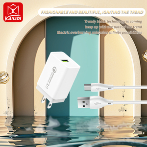 Prise britannique <span class=keywords><strong>chargeur</strong></span> de voyage ou domestique prise ue QC3.0 téléphone portable 15W <span class=keywords><strong>chargeur</strong></span> de charge rapide prise américaine USB tête de charge rapide - Product Image 3