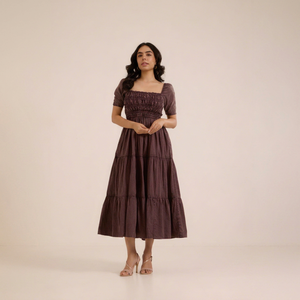 Robe midi Prairie Chic à col carré, manches courtes, coupe trapèze, taille élastiquée, ourlet froncé superposé, couleur unie, en viscose tissée, décontractée, printemps - Product Image 1