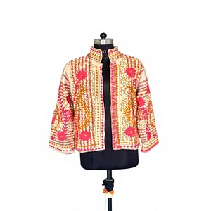 Chaqueta Corta Bordada Estilo Boho Rajasthani con Diseño Floral, Trabajo Aari y Sozni, Bordada a Mano, de Lana, Transpirable, para Otoño e Invierno - Product Image 2