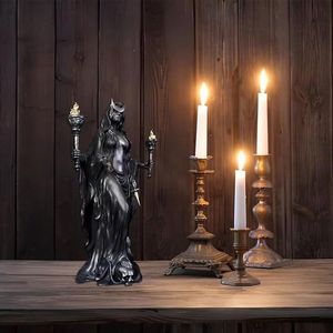 Ornamenti di Halloween Hekate Niktipolos la Strega della Notte in Resina Sintetica Prodotti in Cina - Product Image 4