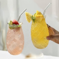 Verres à cocktail transparents créatifs en forme d'ananas avec paille