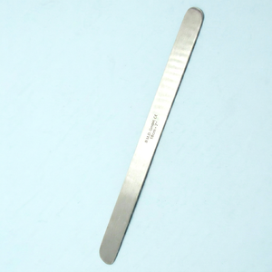 Rétracteur de ruban 17 mm x 8 pouces, manuel, réutilisable, en acier inoxydable malléable, pour procédures neurologiques et ophtalmiques, certifié CE - Product Image 1