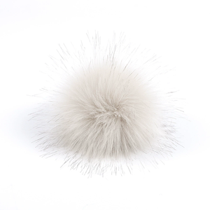 8cm Große Kunstfell-Pompons für Hüte 8cm Pompons mit Nadel für Bastelarbeiten Taschenanhänger Flauschige Rote Schwarze Fellbälle für DIY - Product Image 4