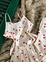 Ensemble pyjama 3 pièces en satin pour femme, imprimé cœurs, avec débardeur à fines bretelles, short et pantalon long respirant à taille élastique – Vente en gros usine