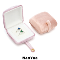 Boîte à bague carrée en velours avec bouton-pression, coffret cadeau de luxe pour fiançailles, demande en mariage, mariage, couple, logo personnalisé, mini, portable, de poche