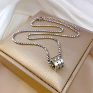 Colar de Cadeia Elegante em Aço Inoxidável Banhado a Ouro 18K com Pingente em Forma de Anel para Mulheres, Presente - Product Image 6