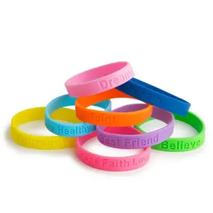 Leveranciers Promotionele Custom Graveren Siliconen Polsbandjes Debossed Logo Siliconen Band Polsband Rubber Armbanden