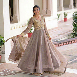 Traje Anarkali Moderno de Seda con Lentejuelas Bordadas para Fiesta, Boda, Diwali y Baile de Graduación - Largo hasta el Suelo, Secado Rápido - Product Image 1
