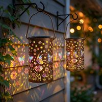 TSINYE Bunte Schmetterling Solarbetriebene Wasserdichte Metall-Hänge-LED-Laternen IP-Zertifizierte Outdoor-Gartendekoration Metall-Kunst Solar