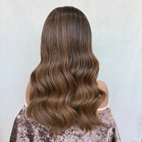 Perruque médicale en cheveux naturels avec construction Lace Front, bonnet doux et respirant, raie naturelle, ajustement sûr pour usage quotidien