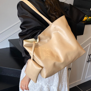 Sac fourre-tout décontracté beige grande capacité en similicuir avec pochette pour le shopping quotidien et les voyages - Product Image 3