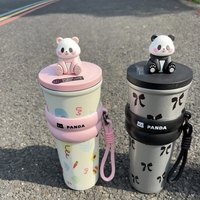 Gobelet à glace en paille avec poupée de dessin animé de grande valeur, nouveau style, 700 ml, gobelet sous vide cerise panda, gobelet à café portable pour étudiants