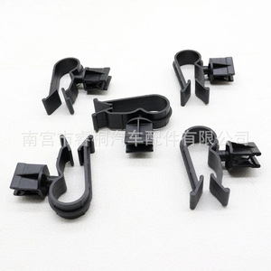 Clip Shuangxuan W710718 S307 para el sistema de refrigeración del motor de Ford Focus Explorer, pieza única de plástico. - Product Image 1